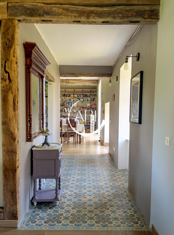 Maison ancienne - 137 m² - 3 pièces