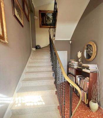 Maison - 295 m² - 12 pièces