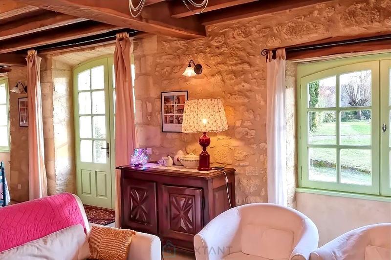 Maison - 360 m² - 19 pièces