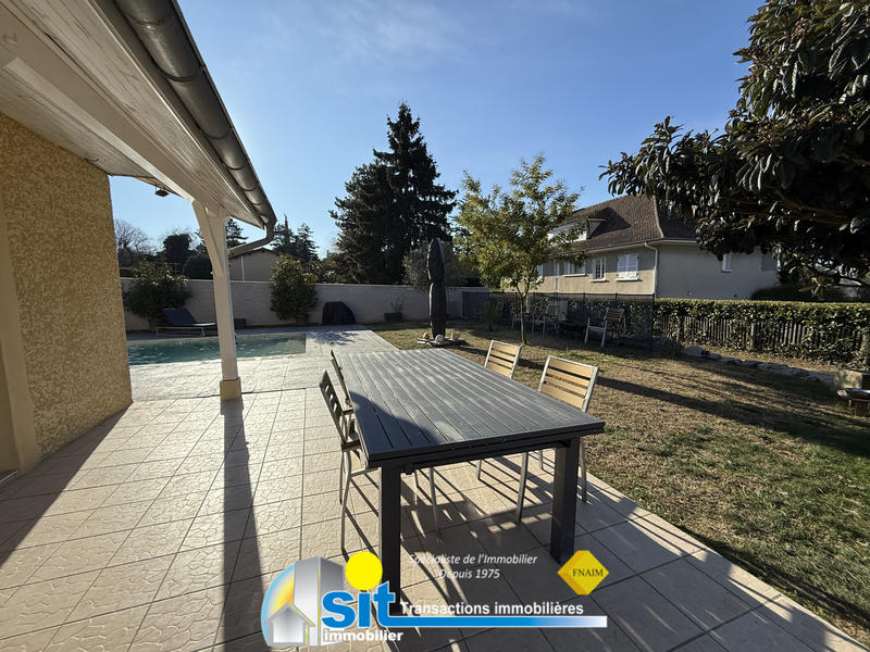 Maison - 111 m² - 5 pièces