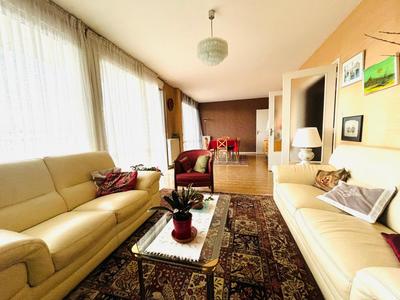 Appartement - 103 m² - 5 pièces