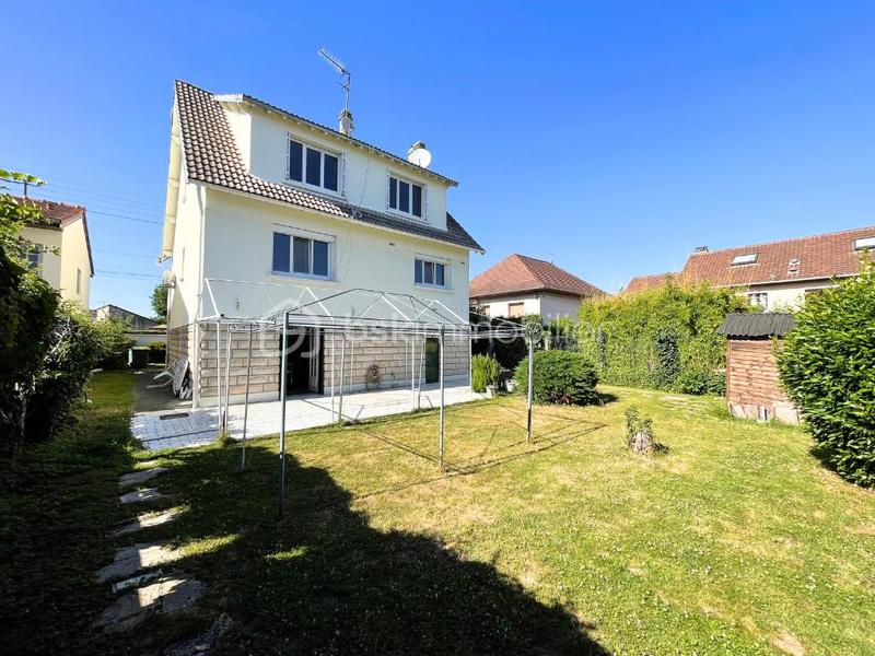 Pavillon - 140 m² - 6 pièces