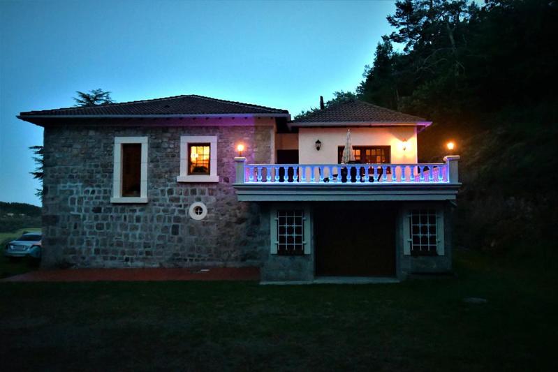 Maison - 600 m² - 10 pièces