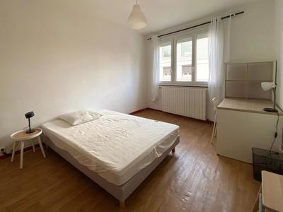 Appartement - 114 m² - 5 pièces