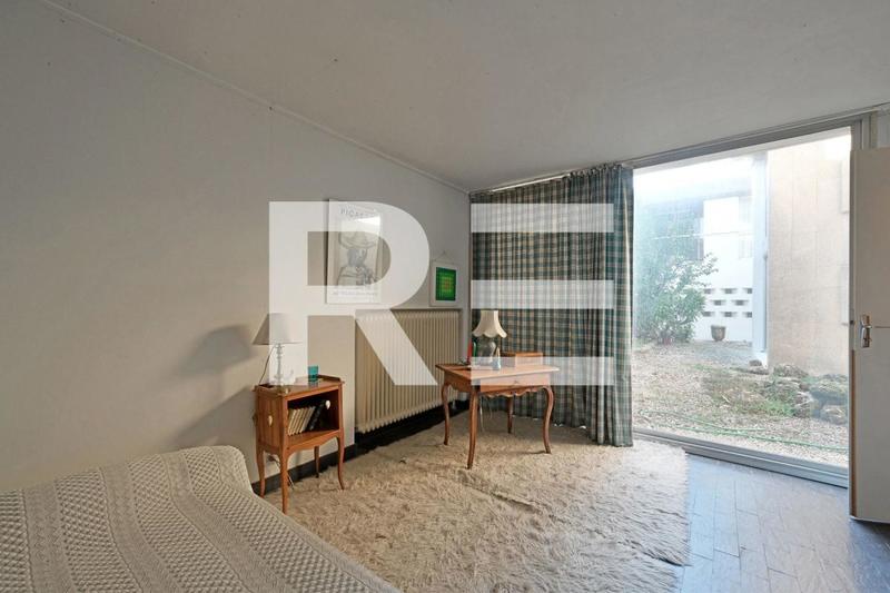 Maison - 250 m² - 9 pièces