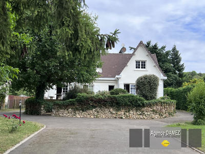 Maison - 200 m² - 8 pièces