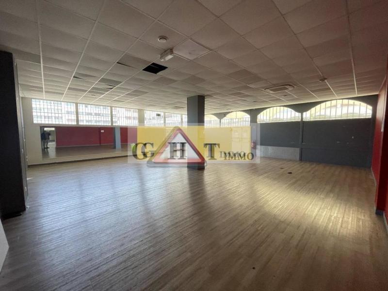 Local commercial - 846 m²