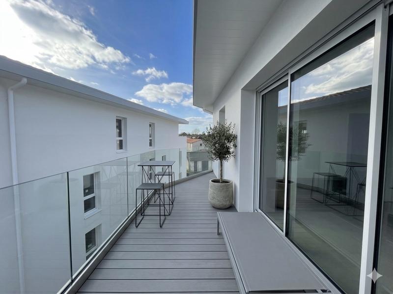 Appartement - 90 m² - 4 pièces