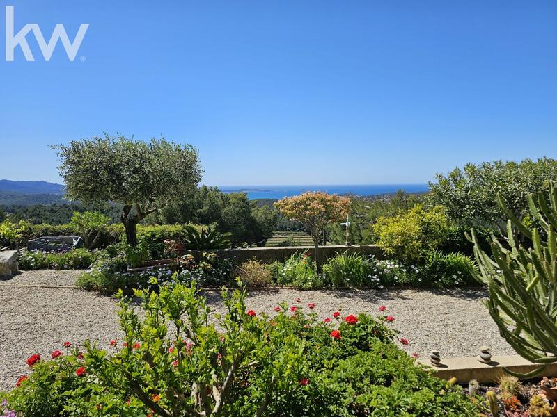 Maison - 183 m² - 7 pièces