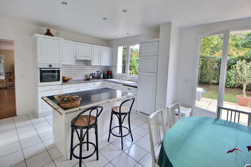 Villa - 180 m² - 7 pièces