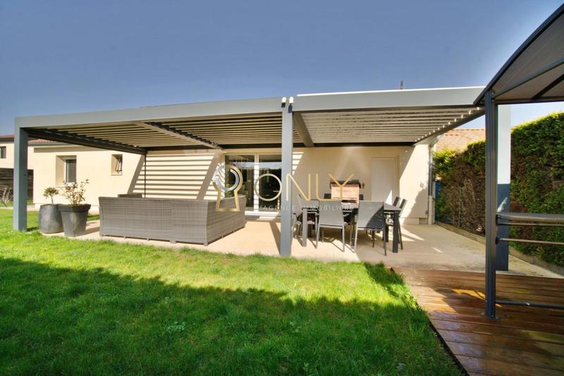 Maison - 97 m² - 5 pièces