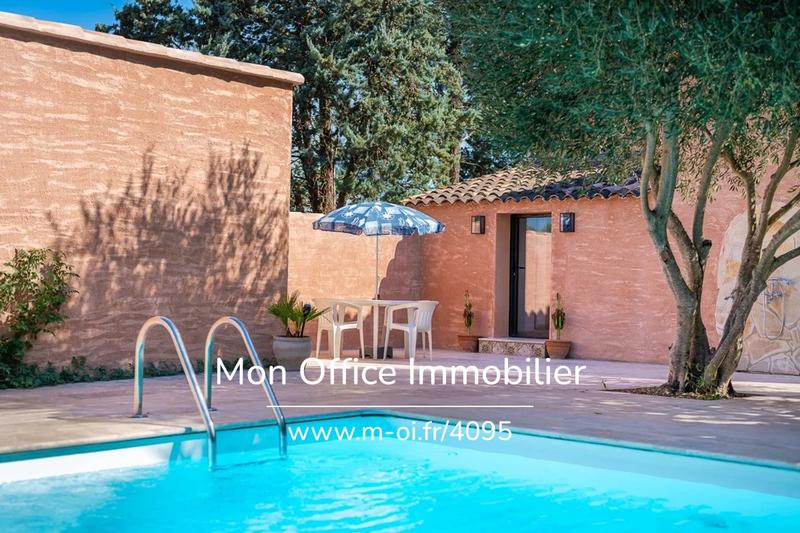 Mas - 210 m² - 10 pièces