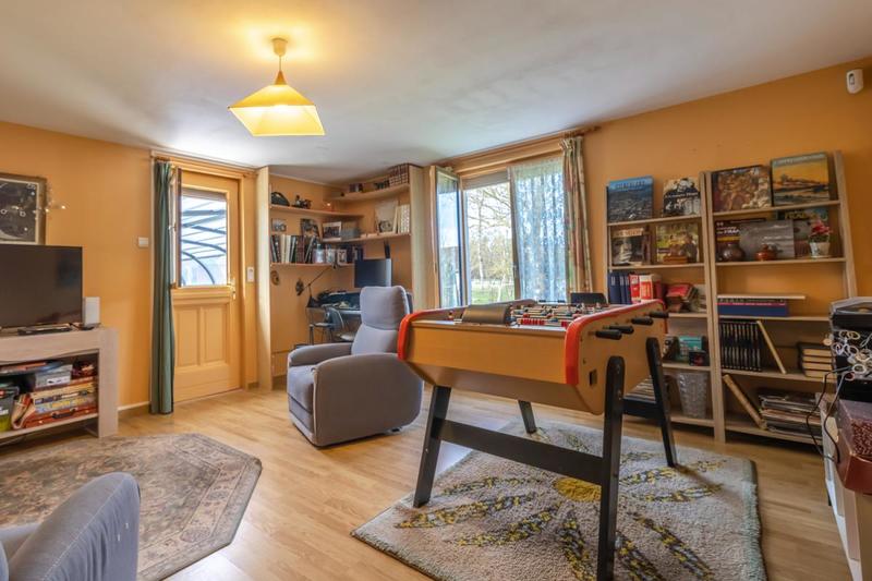 Maison - 161 m² - 8 pièces
