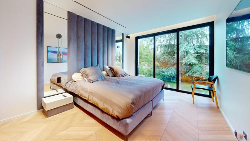 Villa - 262 m² - 9 pièces