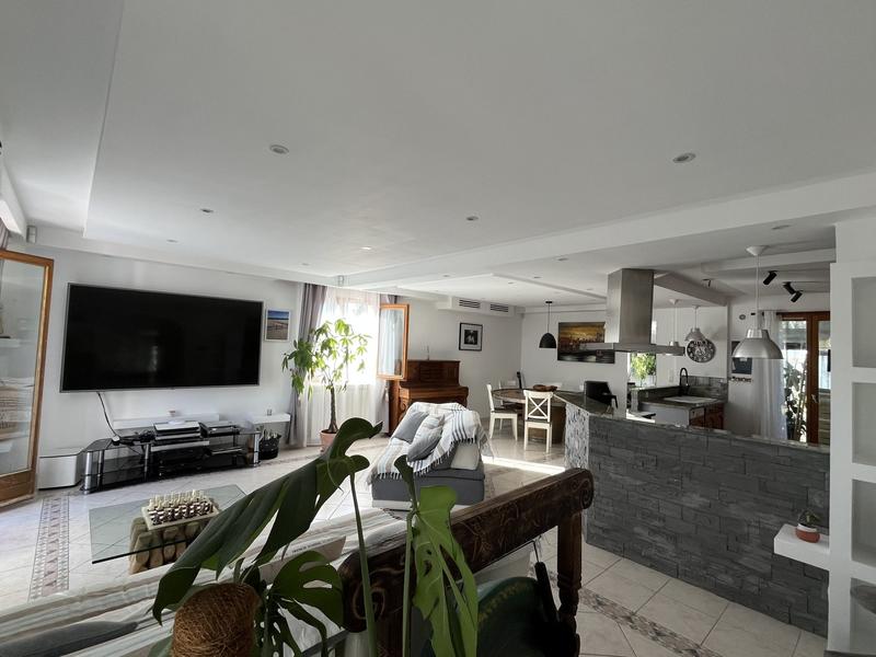 Villa - 165 m² - 6 pièces