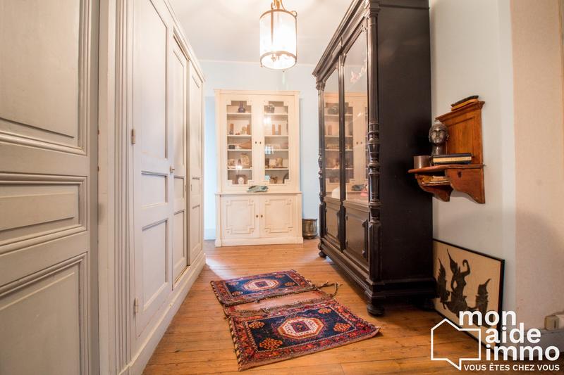 Maison - 230 m² - 10 pièces