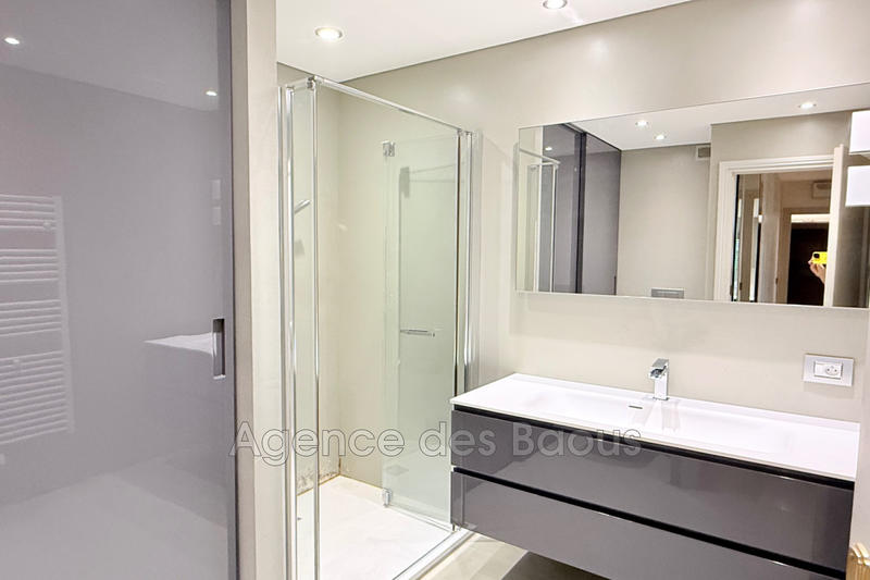 Appartement - 77 m² - 2 pièces