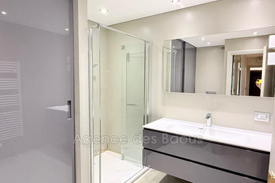 Appartement - 77 m² - 2 pièces