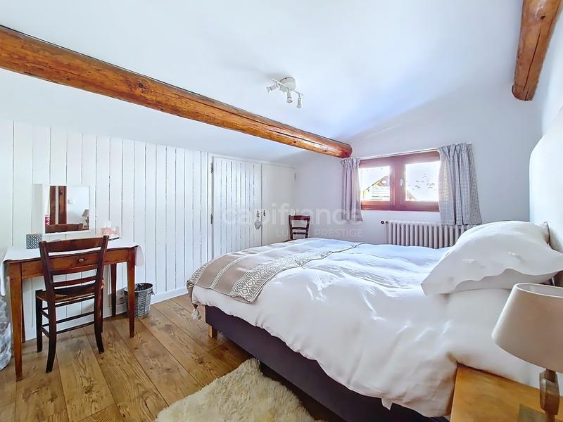 Châlet - 172 m² - 9 pièces