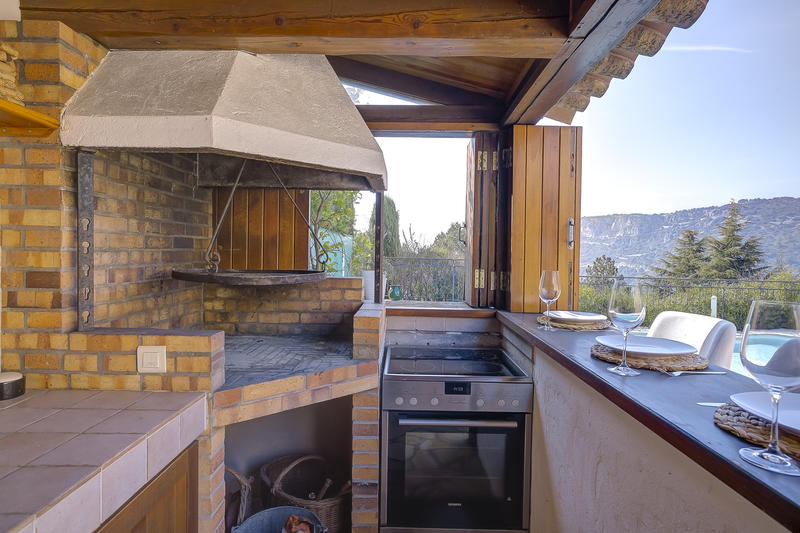 Villa - 220 m² - 6 pièces