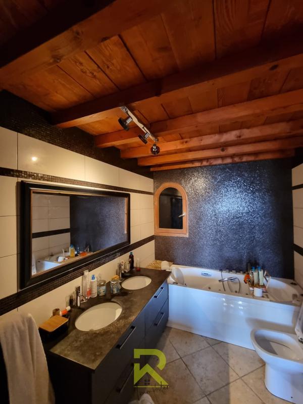 Mas - 294 m² - 8 pièces