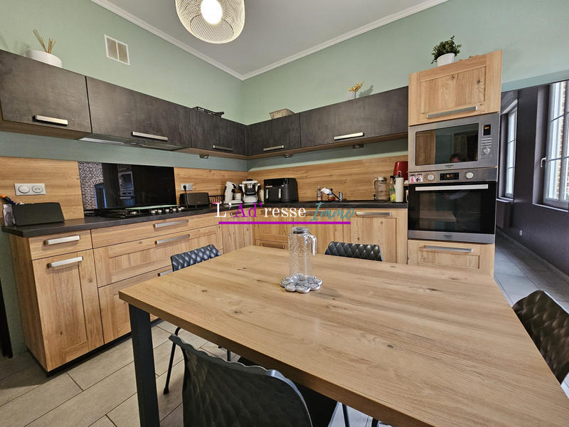 Maison - 183 m² - 10 pièces