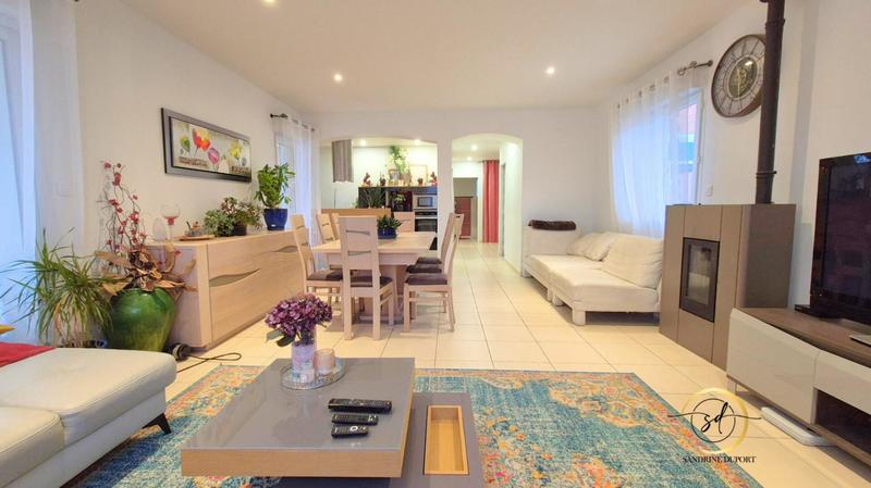 Villa - 121 m² - 7 pièces