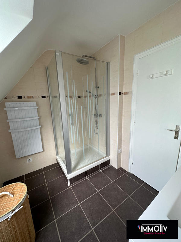 Maison traditionnelle - 106 m² - 4 pièces