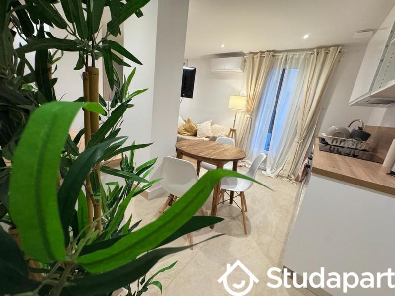 Chambre - 13 m² - 1 pièce