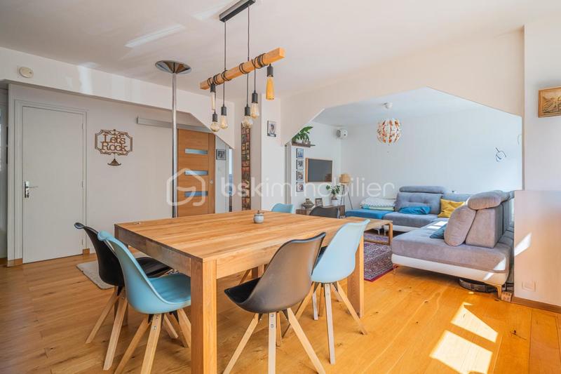 Appartement - 90 m² - 4 pièces