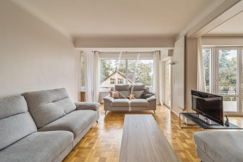 Villa - 223 m² - 8 pièces