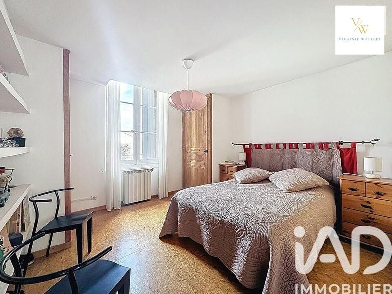 Maison - 210 m² - 7 pièces