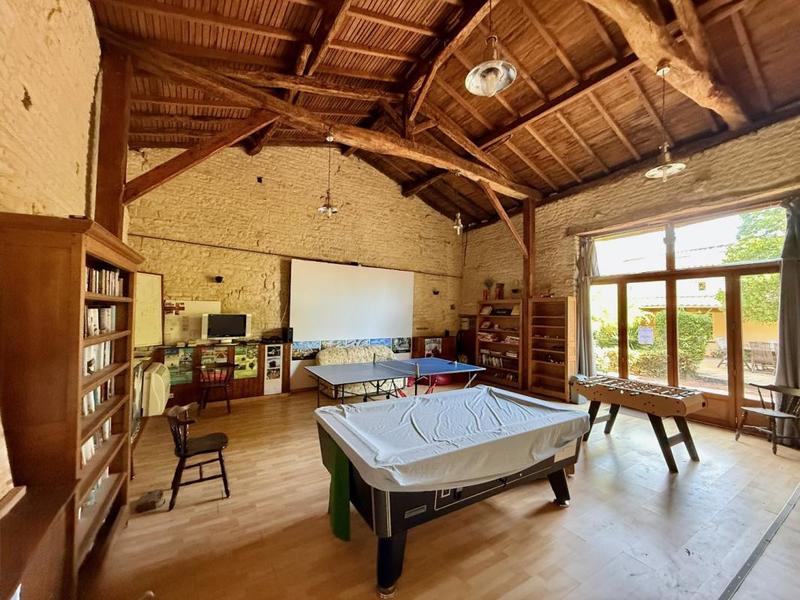 Maison - 324 m² - 14 pièces