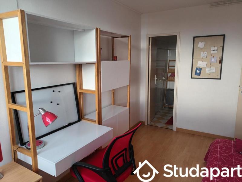 Chambre - 10 m² - 1 pièce