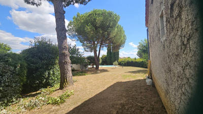 Maison - 220 m² - 9 pièces