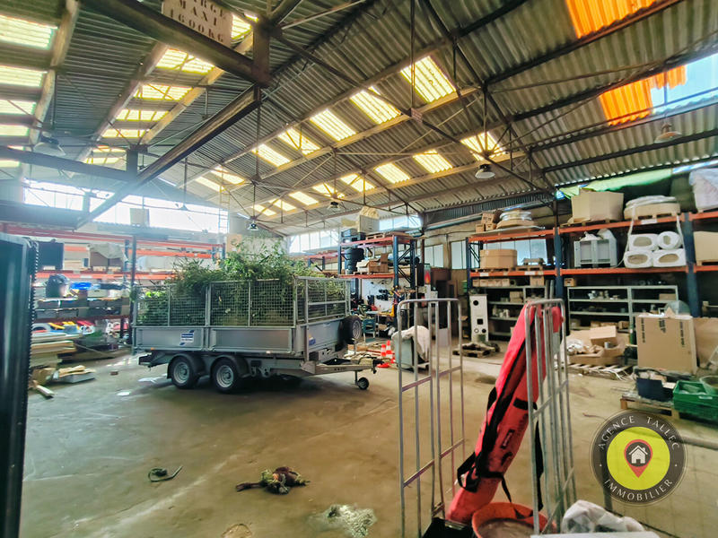 Local d'activité / Entrepôt - 590 m² - 6 pièces