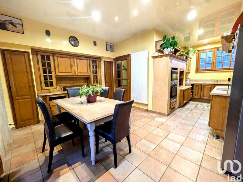 Maison - 267 m² - 7 pièces