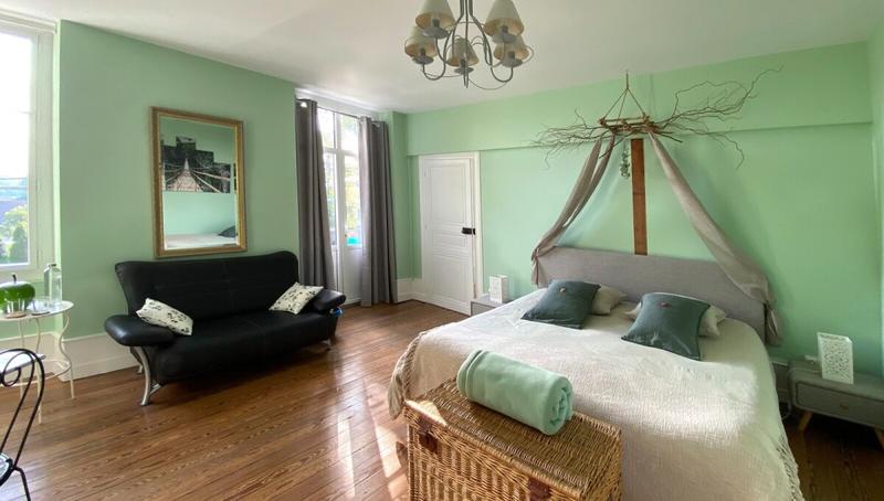 Propriété - 282 m² - 10 pièces