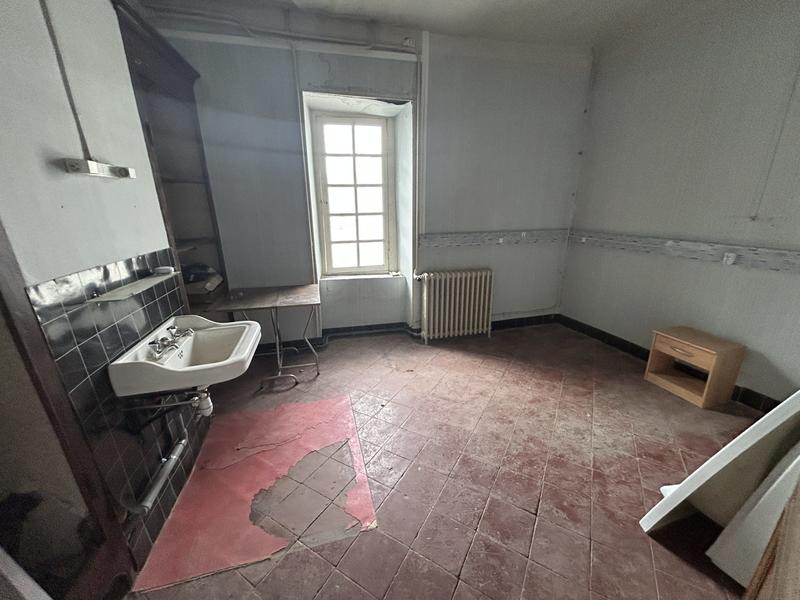 Appartement - 240 m² - 12 pièces