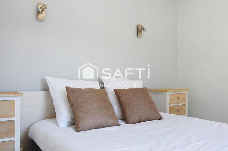 Maison - 152 m² - 9 pièces