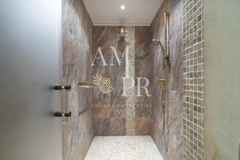 Appartement - 220 m² - 4 pièces