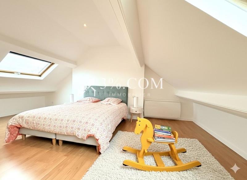 Maison - 90 m² - 5 pièces