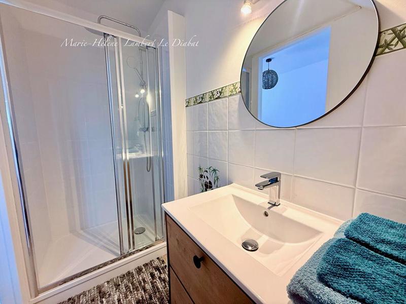 Maison - 1 500 m² - 7 pièces