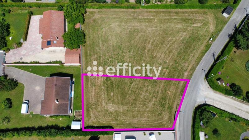Terrain constructible - 1 220 m²