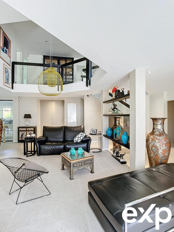 Maison - 161 m² - 5 pièces