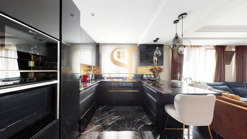 Appartement - 108 m² - 5 pièces