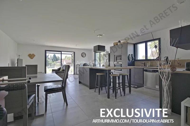 Maison - 99 m² - 4 pièces