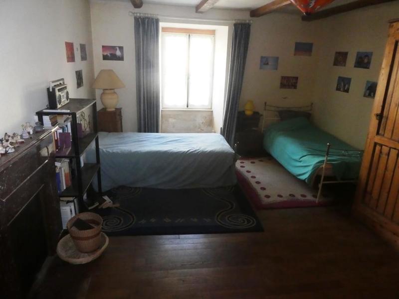 Maison en pierre - 185 m² - 7 pièces