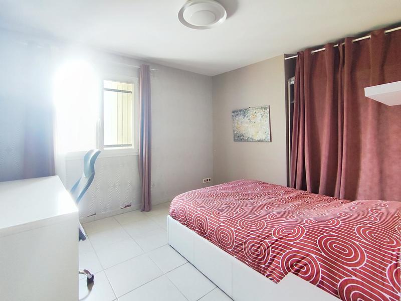 Maison - 228 m² - 9 pièces