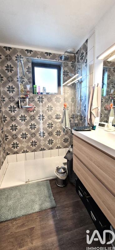 Maison - 180 m² - 8 pièces